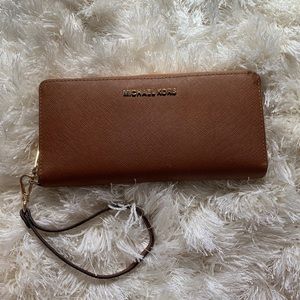 Michael Kors Continental Wallet